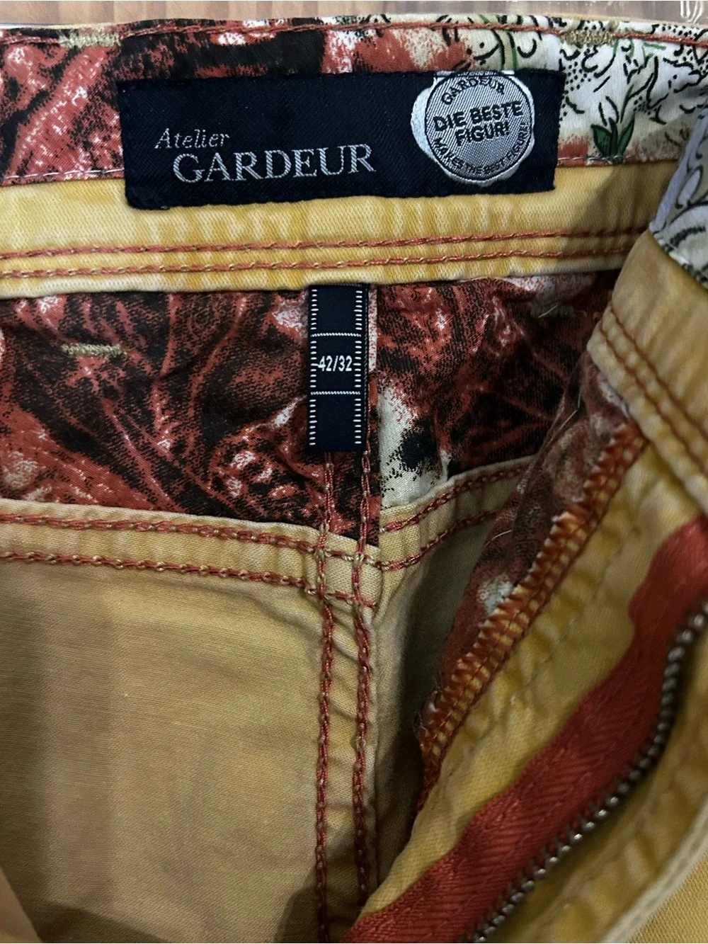 Men's Gold Chinos 42/32